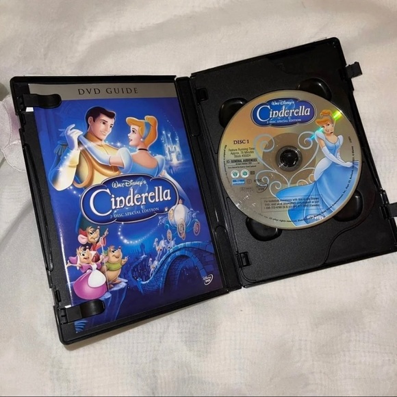 Disney Cinderella DVD - Picture 4 of 5
